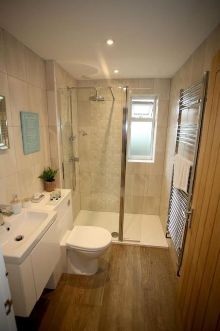 יאוביל Lovely Two Bedroom Bungalow With Hot Tub מראה חיצוני תמונה